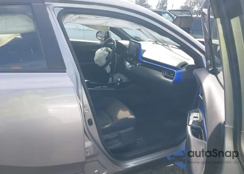 2020 Toyota C-Hr Xle z USA, uszkodzony, nr VIN JTNKHMBX2L1066014